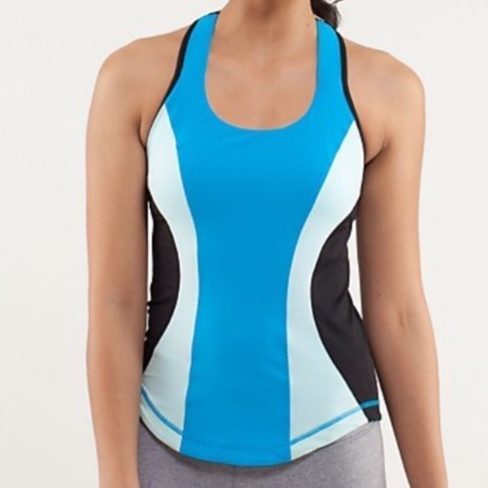 Lululemon Athletica racer back tank‎ top with shelf bra & removable cups Sz-6 N6